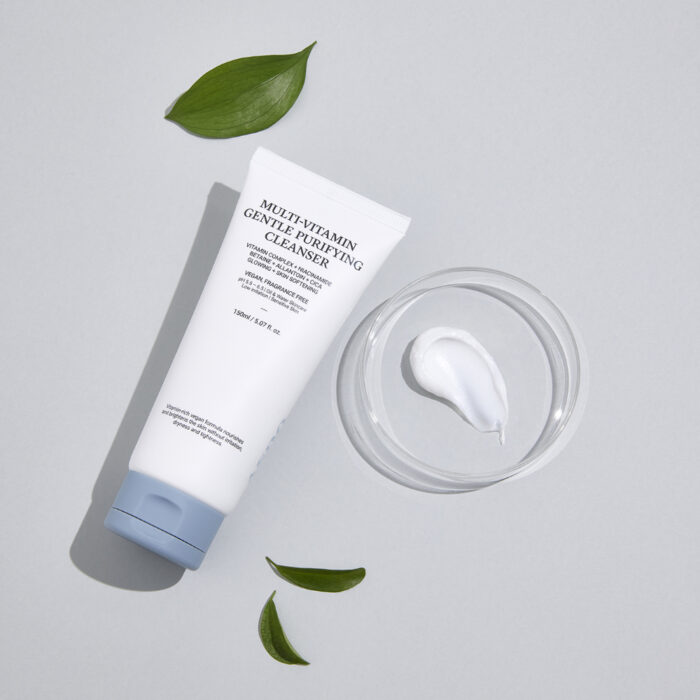 Multi-vitamin Gentle Purifying Cleanser - Image 3